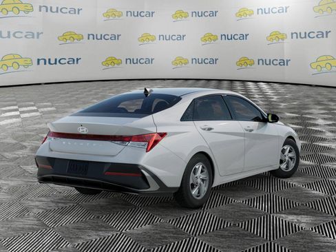 New 2026 Hyundai Elantra SE FWD image 4