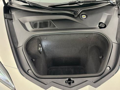 Used 2021 Chevrolet Corvette Stingray Preferred Cpe w/ Z51 Performance Package RWD image 21