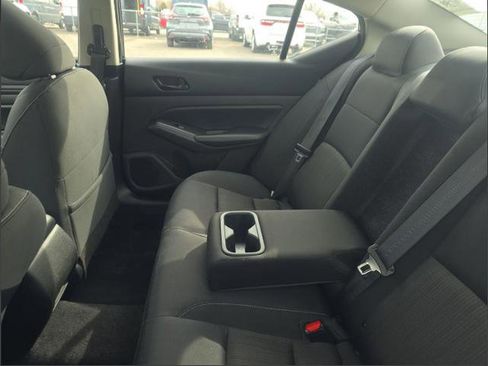 Used 2024 Nissan Altima 2.5 SV image 15