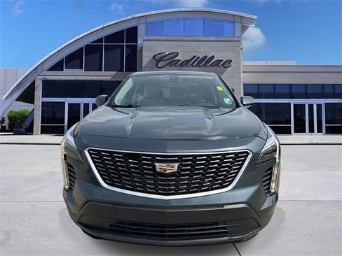 Used 2019 Cadillac XT4 Luxury w/ Trailering Package image 2