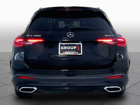 Used 2023 Mercedes-Benz GLC 300 4MATIC image 4