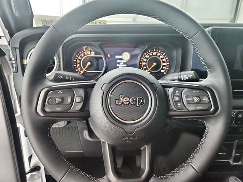 New 2025 Jeep Gladiator Sport image 22