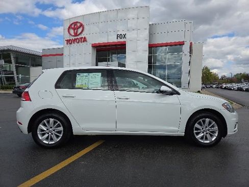 Used 2018 Volkswagen Golf S FWD image 8