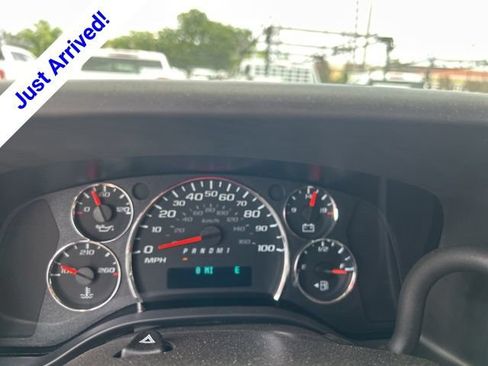 New 2025 Chevrolet Express 3500 Extended RWD image 21
