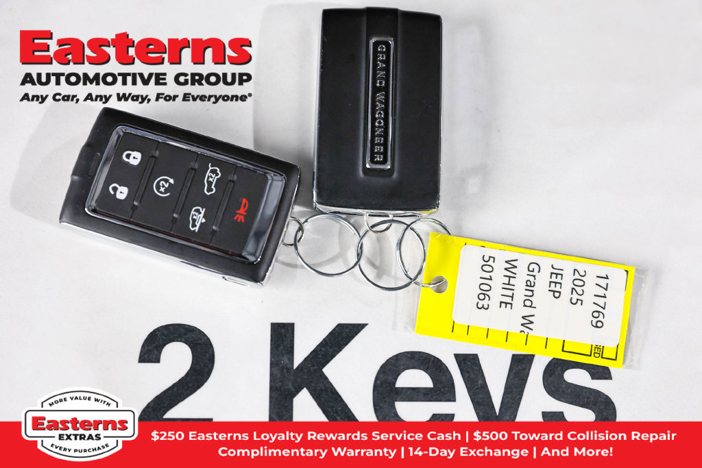Used 2025 Jeep Grand Wagoneer Series III w/ Rear Seat Video Group 1 AWD/4WD image 30