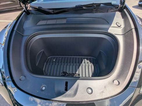 Used 2021 Tesla Model Y Performance image 23