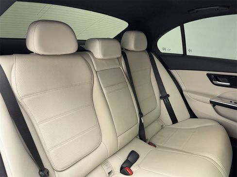 Used 2024 Mercedes-Benz C 300 4MATIC Sedan image 51