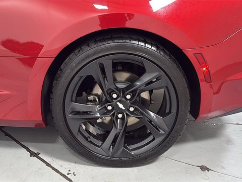 Used 2019 Chevrolet Camaro LT w/ RS Package image 23