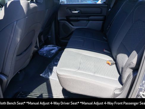 New 2026 RAM 1500 Express AWD/4WD image 17