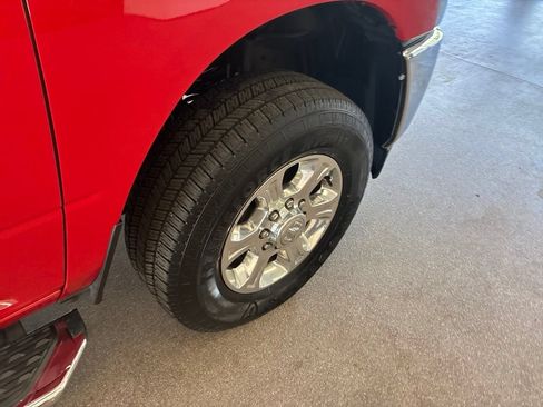 Certified 2026 RAM 2500 Big Horn AWD/4WD image 36