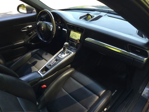 Used 2015 Porsche 911 Carrera w/ Premium Plus Package A RWD image 21