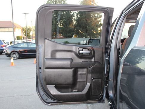 Used 2021 Chevrolet Silverado 1500 Custom image 18