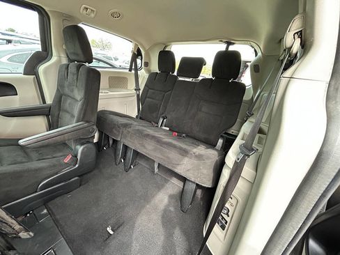 Used 2016 Dodge Grand Caravan SXT w/ Rear Park Assist Package FWD image 37