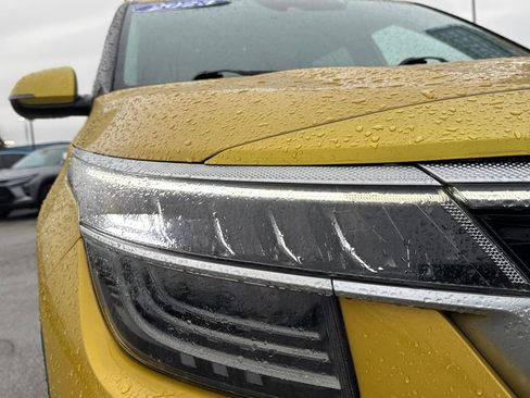 Used 2023 Kia Seltos SX w/ SX Sunroof Package image 12