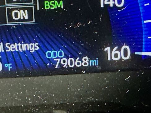 Used 2022 Toyota Corolla XSE FWD image 33