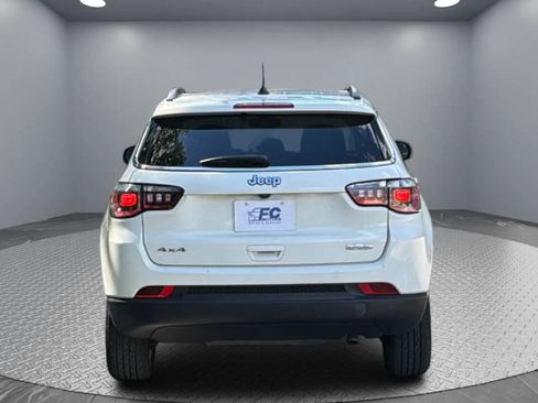 Used 2021 Jeep Compass Latitude w/ Sun and Sound Group AWD/4WD image 5