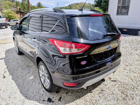 Used 2016 Ford Escape SE w/ SE Chrome Package image 14
