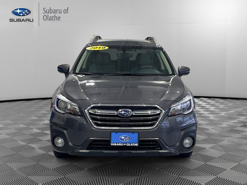 Used 2019 Subaru Outback 3.6R Limited image 13