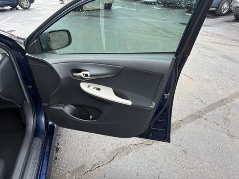 Used 2011 Toyota Corolla S FWD image 37