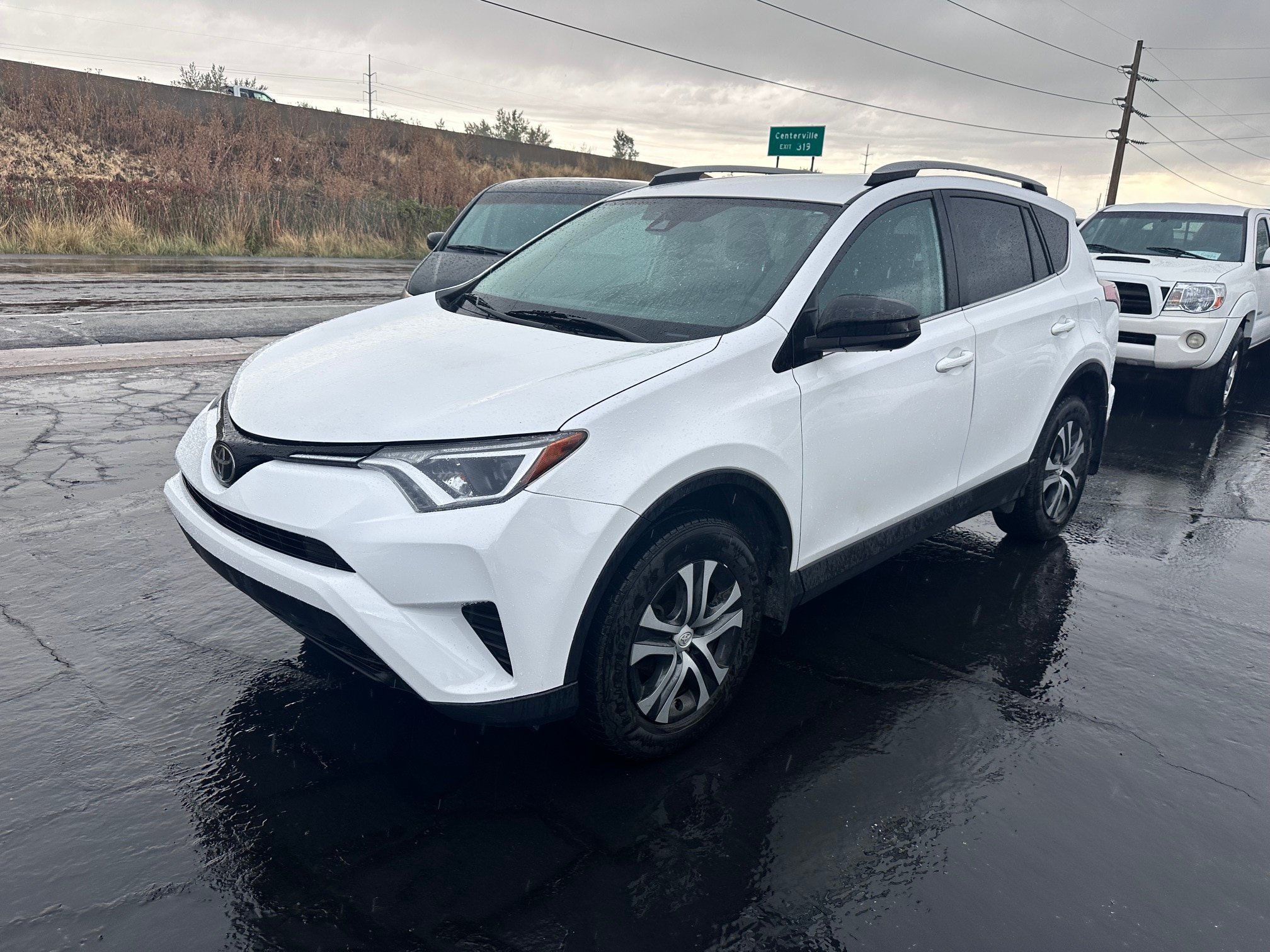 Used 2017 Toyota RAV4 LE w/ All Weather Liner Package AWD/4WD image 2