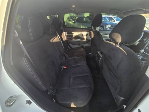 Used 2015 Nissan Murano SV AWD/4WD image 31