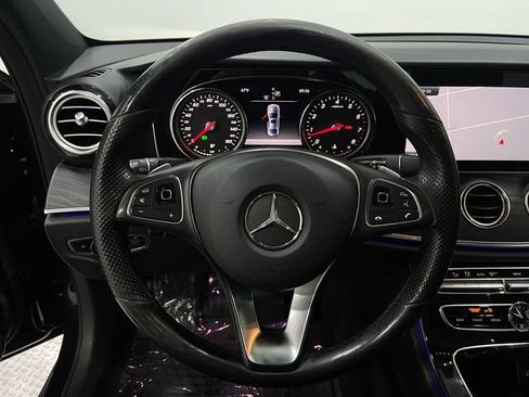 Used 2017 Mercedes-Benz E 300 4MATIC image 22