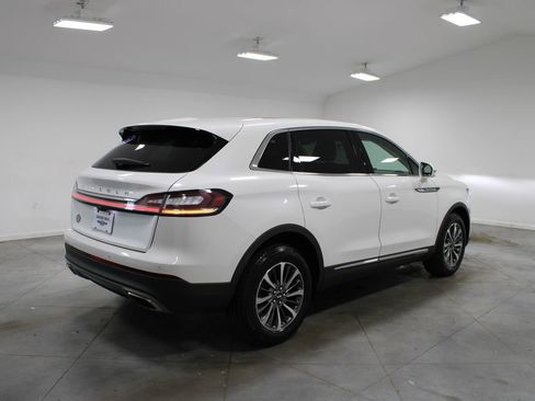 Used 2023 Lincoln Nautilus Reserve w/ Luxury Package AWD/4WD image 9