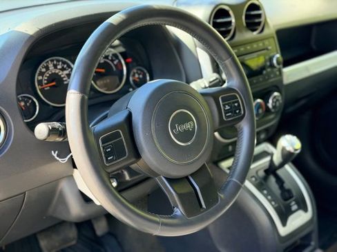 Used 2014 Jeep Compass 4WD image 6