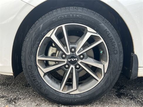 Certified 2023 Kia Forte LXS image 10