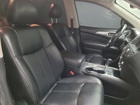 Used 2019 Nissan Pathfinder SL w/ Cargo Package FWD image 21