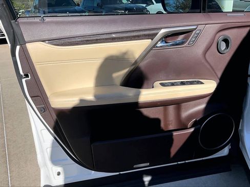 Used 2019 Lexus RX 350L Luxury image 19