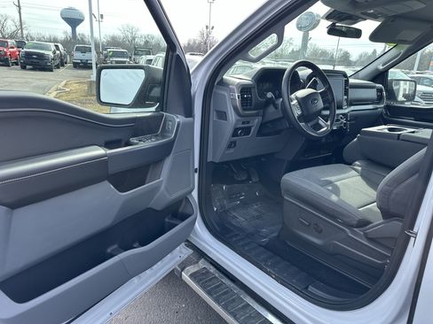 Certified 2025 Ford F150 XLT w/ Equipment Group 301A Standard image 9