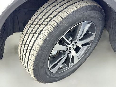 Used 2018 Toyota RAV4 XLE image 39