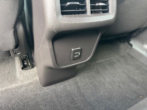 Used 2024 Chevrolet Equinox LT w/ LPO, Floor Liner Package AWD/4WD image 7
