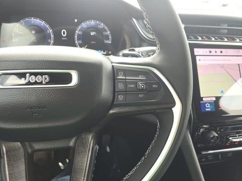 Certified 2025 Jeep Grand Cherokee L Limited w/ Black Appearance Package image 15