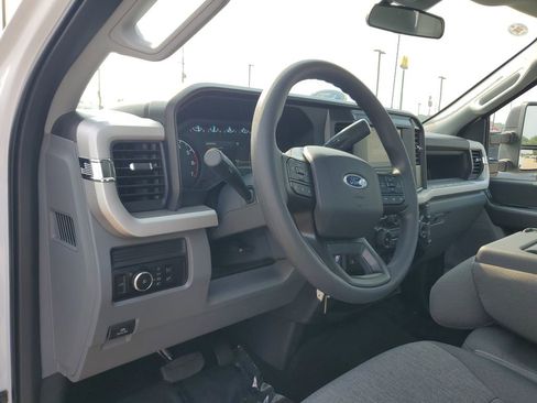 New 2025 Ford F350 4x4 Regular Cab Super Duty image 13