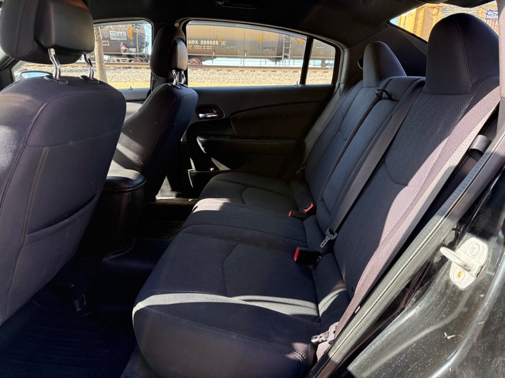 Used 2013 Chrysler 200 LX FWD image 10
