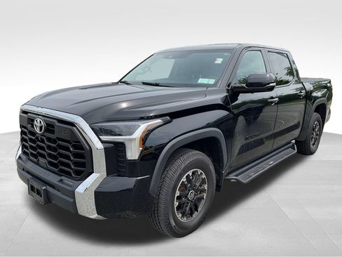 Used 2022 Toyota Tundra SR5 w/ TRD Off-Road Premium Package AWD/4WD image 4