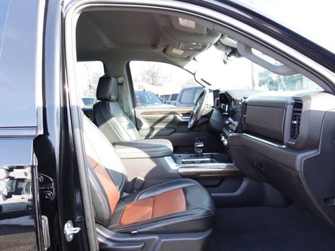 Used 2023 GMC Sierra 1500 Elevation w/ X31 Off-Road Package AWD/4WD image 39