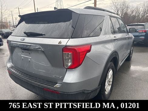 Used 2022 Ford Explorer XLT image 7