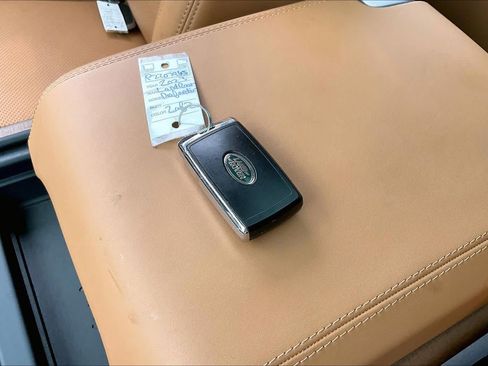 Used 2023 Land Rover Defender 110 SE AWD/4WD image 14