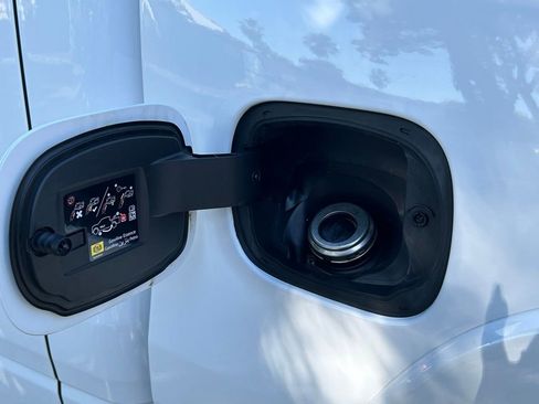 Certified 2021 RAM 1500 Laramie image 40