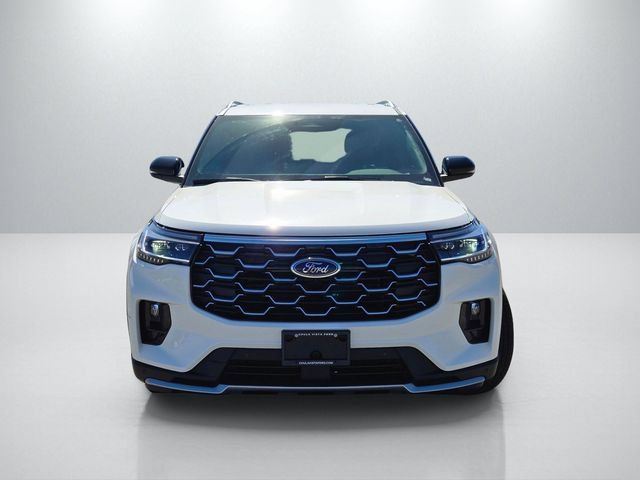 New 2026 Ford Explorer Platinum RWD image 2
