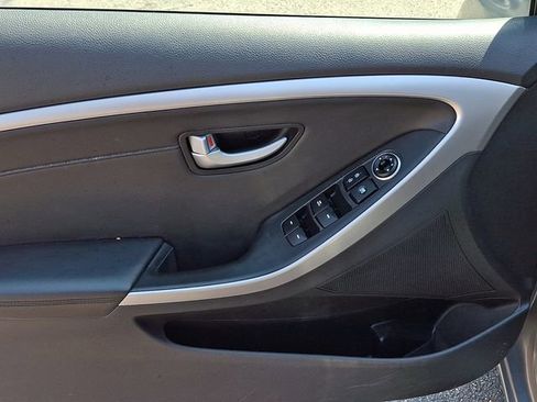 Used 2014 Hyundai Elantra GT w/ Option Group 03 image 12