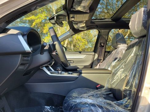 New 2026 MAZDA CX-90 3.3 Turbo w/ Premium Plus Pkg image 3