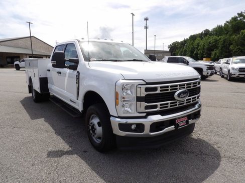 Used 2025 Ford F350 XLT AWD/4WD image 11