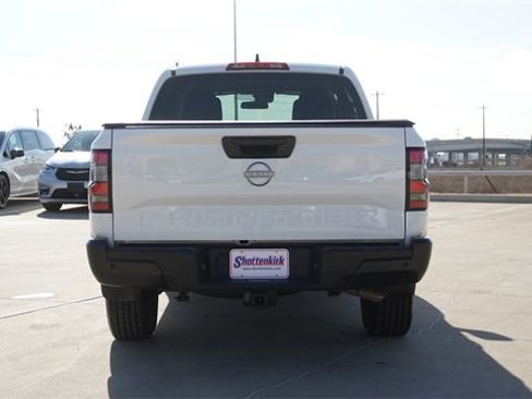 Used 2024 Nissan Frontier S w/ Technology Package image 8