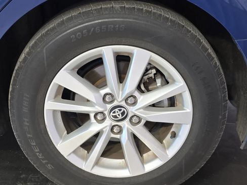 Used 2025 Toyota Camry LE FWD image 12