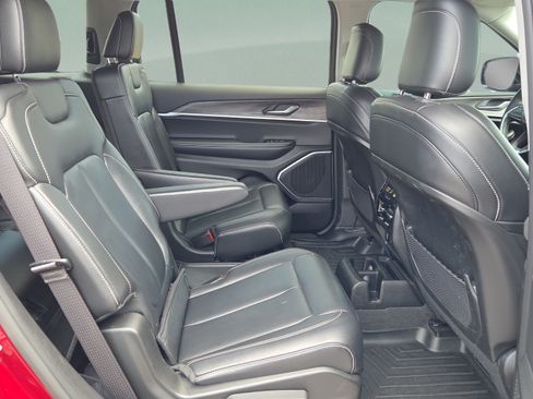 Used 2021 Jeep Grand Cherokee L Limited AWD/4WD image 17