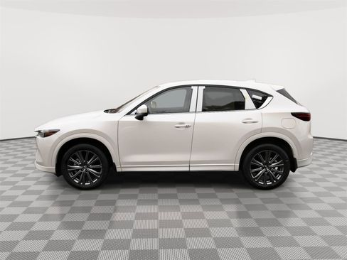 New 2025 MAZDA CX-5 Signature image 4